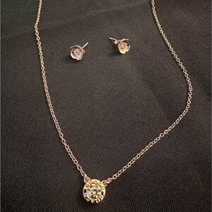 Elegant Gold Necklace and Earring Set